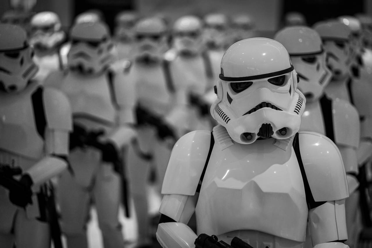 a photo of an army of stormtroopers (Star Wars)