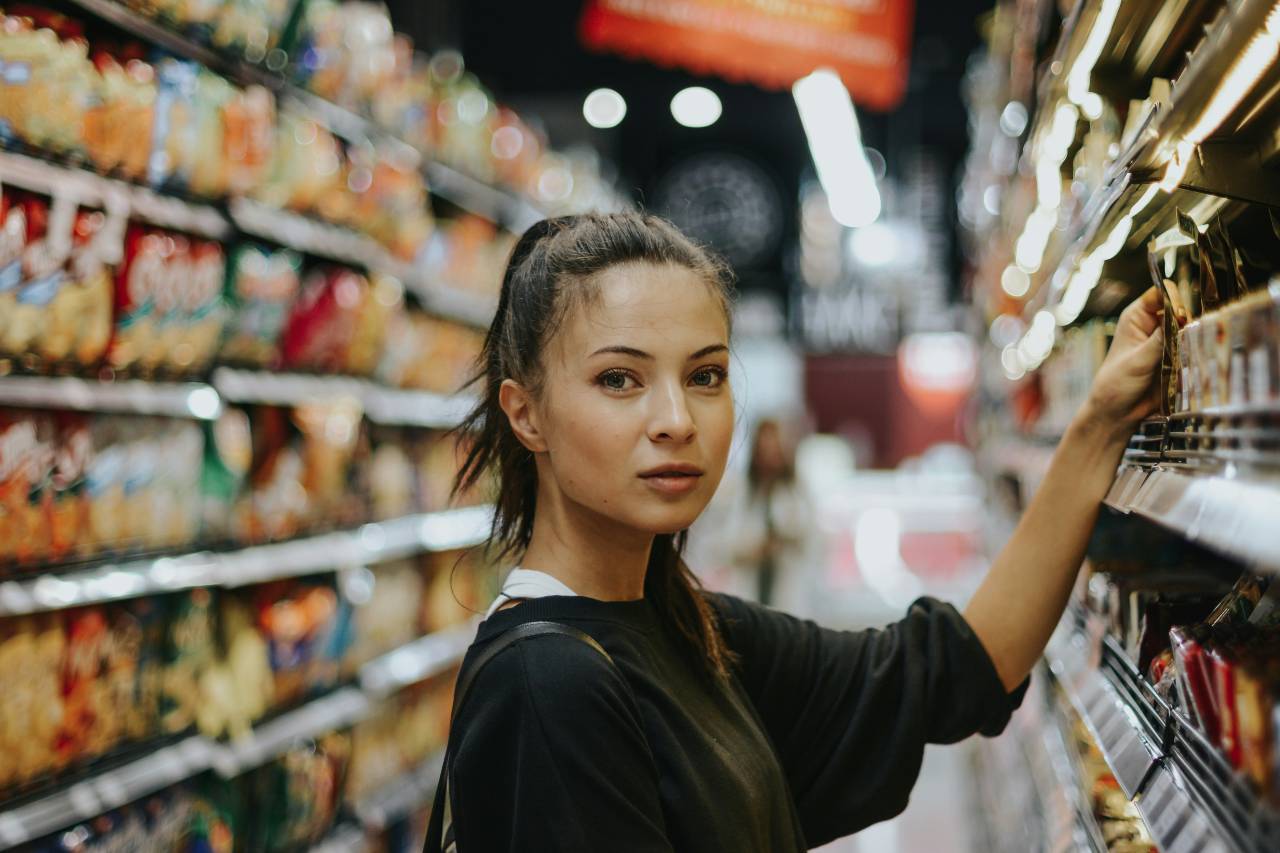 a photo of a person in a grocery store